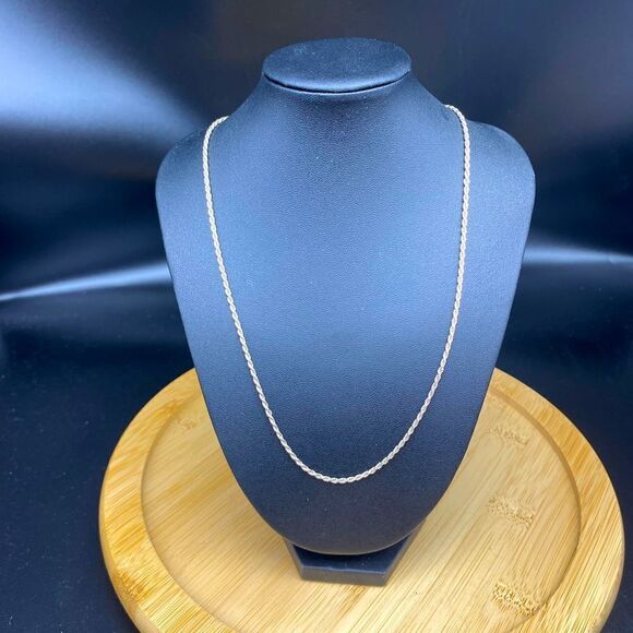 Ladies 18” 925 rope chain with lobster claw clasp - Picture 1 of 12